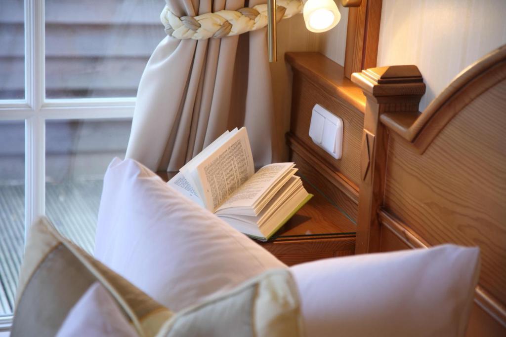 Romantik Hotel Namenlos Ahrenshoop Ruang foto