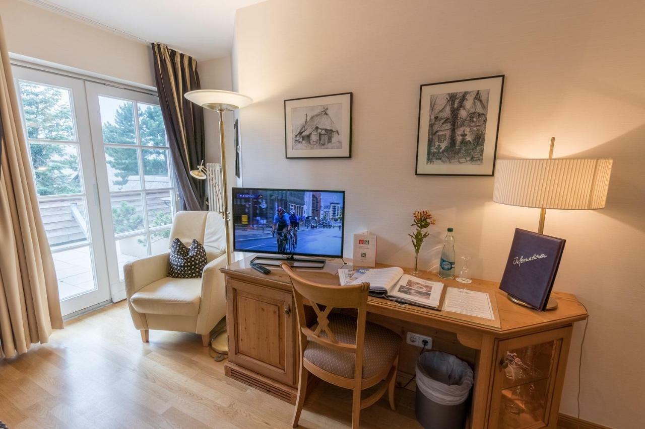 Romantik Hotel Namenlos Ahrenshoop Bagian luar foto